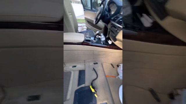 Bmw X5 e70 changing my Beige Interior to Black and how to remove front seats #bmw e70 #airbag смотреть онлайн
