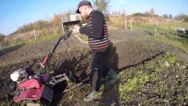 Осенняя вспашка мотоблоком смотреть онлайн