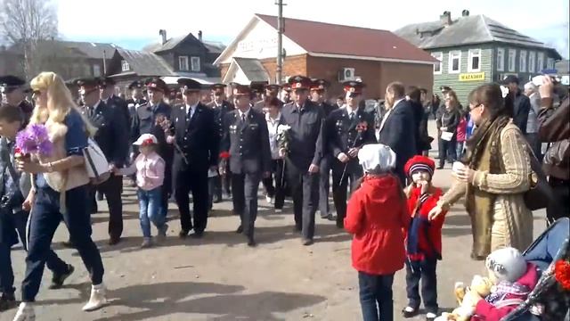 День Победы.г.Вельск 2013.Даша и Маша Николаевы. смотреть онлайн