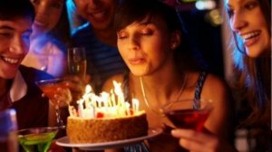 Почему нельзя заранее поздравлять с днём рождения?