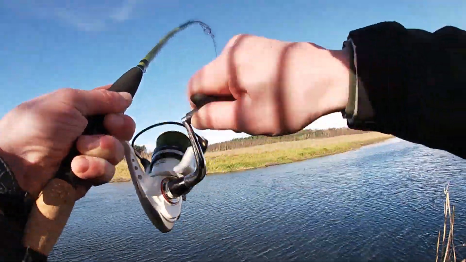 Щука на реке!!!!Ловля на спиннинг смотреть онлайн