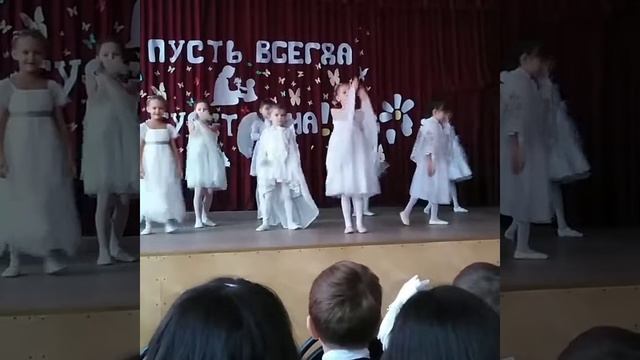 Прекрасный танец маленьких принцесс смотреть онлайн