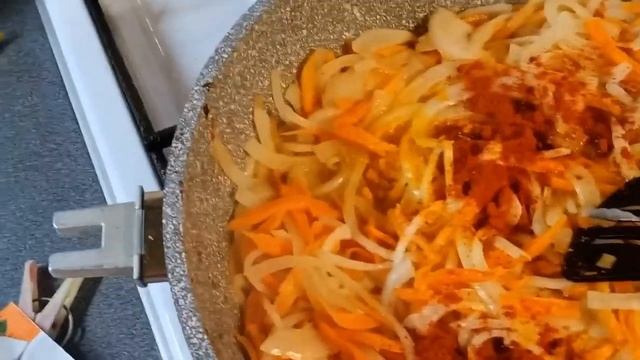 Медальоны из говядины.Сочные медальоны из говядины под овощами смотреть онлайн