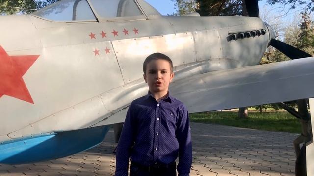 Стих Константина Симонова «Горят города по пути этих полчищ». смотреть онлайн