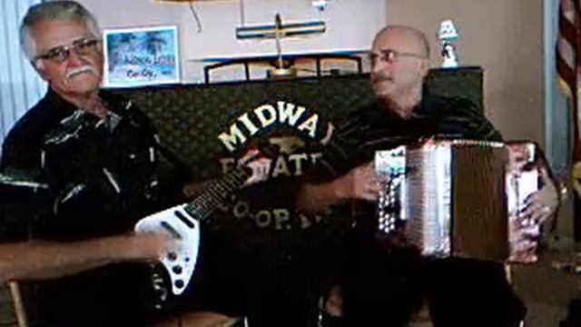 Le petit bal a l'huile par Clément a l'accordéon et Réginald a la Guitare смотреть онлайн