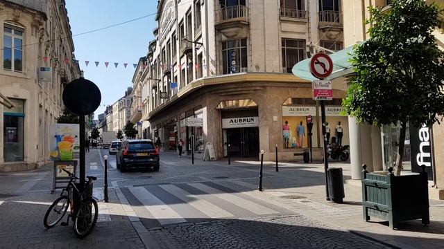 Bourges city centre France смотреть онлайн