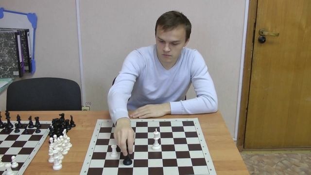 Уроки шахмат. #14 - Мат ладьей одинокому королю смотреть онлайн