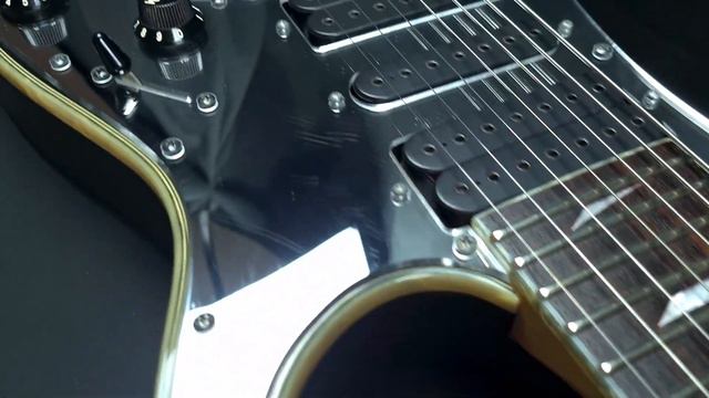 Ibanez Universe UV777P 2007 Steve Vai Signature MIJ Dimarzio Blaze 7 String guitar close up video смотреть онлайн