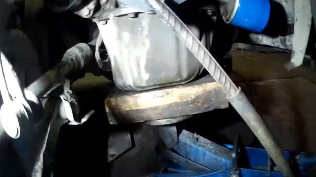 Как закрутить (открутить) шкив коленвала своими руками. смотреть онлайн