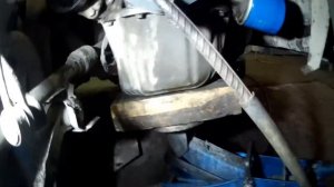 Как закрутить (открутить) шкив коленвала своими руками.