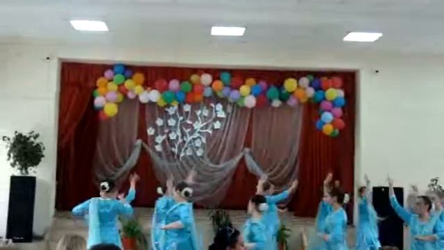 Индийский танец "Вода" средняя группа. смотреть онлайн