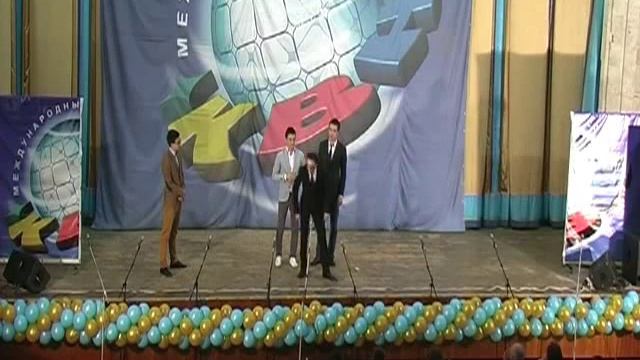 Сборная банкетных ведущих // КиВиН Сочи-2013 1тур смотреть онлайн