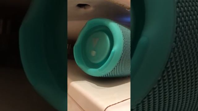увеличел громкость басса на JBL Charge 5 в два раза и звучит как на LFM смотреть онлайн