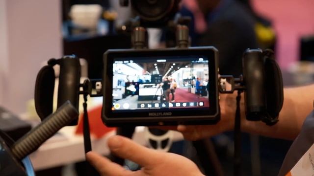 Hollyland Shows Off What They Have on the Horizon at NAB | #nab2023 смотреть онлайн