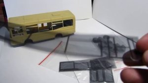 Сборная модель городского автобуса ПАЗ-3237 Лужок Vector Models в масштабе 1:43