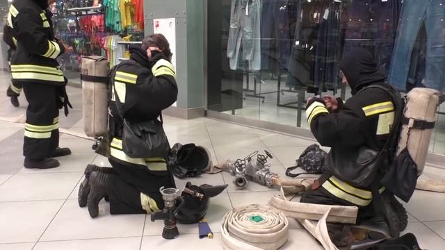 Пожарно тактические учения на объекте с массовым пребыванием людей в Челябинске смотреть онлайн