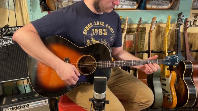 1935 Gibson TG-00 (L-00) tenor guitar смотреть онлайн