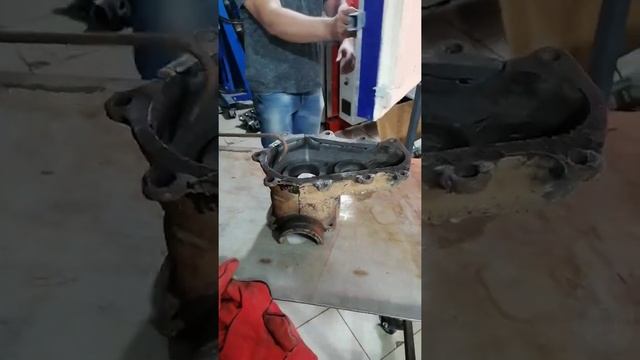 Как варить чугун, сварка чугунного редуктора смотреть онлайн