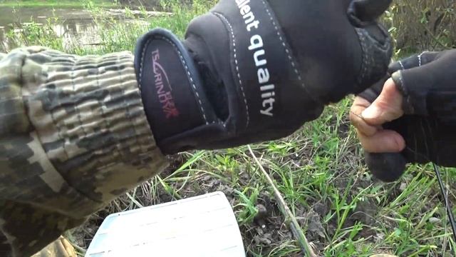 Ловля щуки на джиг с берега. Малая речка. Май 2023. смотреть онлайн