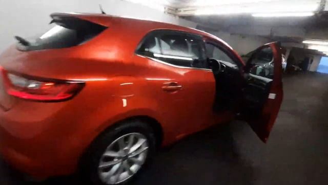 201KK416 - 2020 Renault Megane 1.5Blue dCi 115 PLAY Price Includes 2,000 S... смотреть онлайн