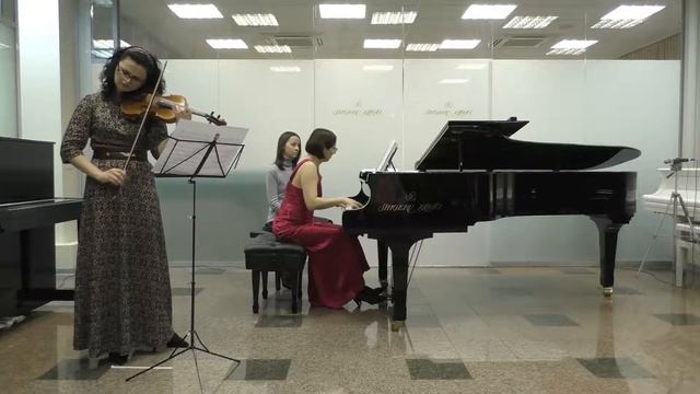 А. Хачатурян, Ноктюрн. Исполняют Карина и Инна Буликян. смотреть онлайн