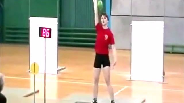 Ksenia Dedyukhina - 120 reps in snatch with the 24 kg kettlebell (2009) смотреть онлайн