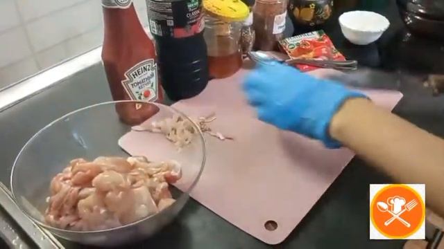 Приготовили курицу в соевом медовом соусе по рецепту соседки-таджички смотреть онлайн