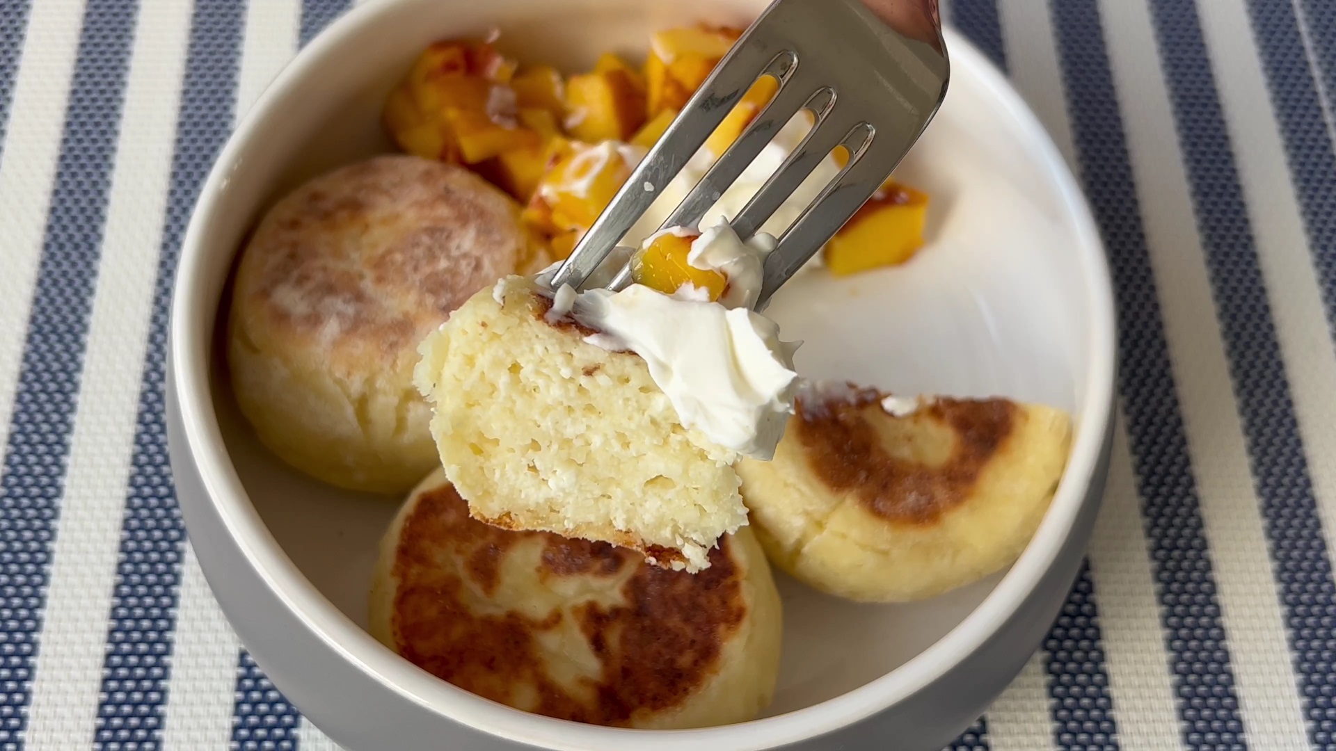 СЫРНИКИ - самый вкусный и полезный завтрак! смотреть онлайн