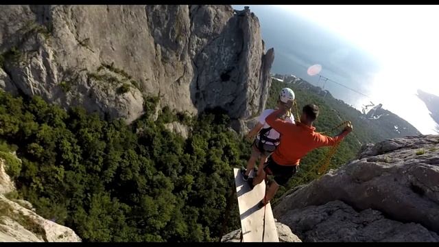 Владимир Тицкий Ильяс-Кая Rope Jumping with Skyline X-Team in Crimea смотреть онлайн