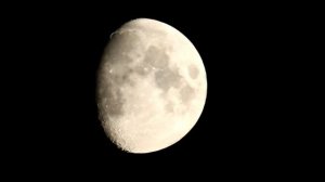 Летающие объекты на Луне! Видео Луны в телескоп.