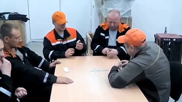 игра в домино.Александр Сыров смотреть онлайн
