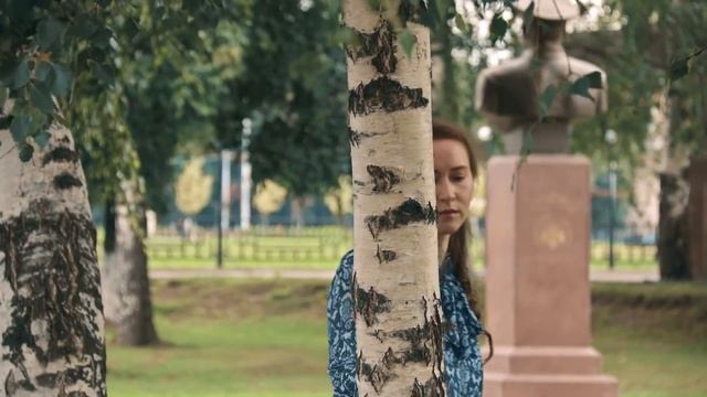 Березы (сл. А.Дементьев, муз. В.Голиков, исп. Е.Белова) смотреть онлайн