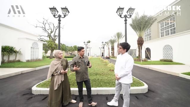 RUMAH 150 MILYAR USTAD SOLMED!! Ada PomBensin?! Timezone?! Salon?! MEWAH!! #grebekrumah смотреть онлайн