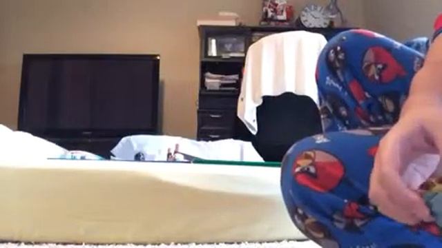 Angry birds Star Wars 2 ep4 birds vs pilot pig vs beyblade смотреть онлайн