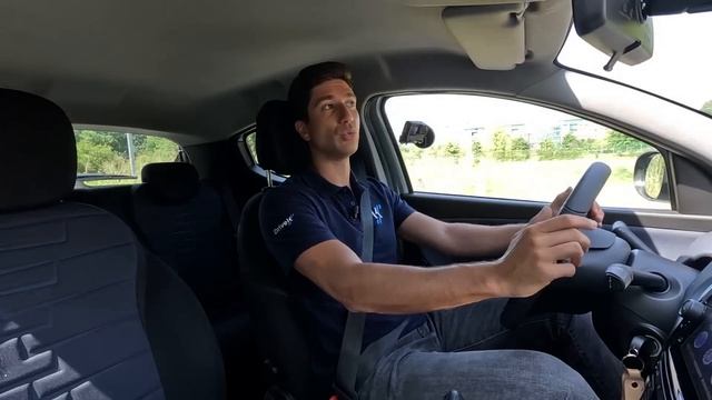LANCIA Y HYBRID 2023 PRO e CONTRO, tecnologia e TEST DRIVE смотреть онлайн