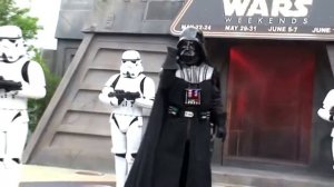 Дарт Вейдер отжигает )))