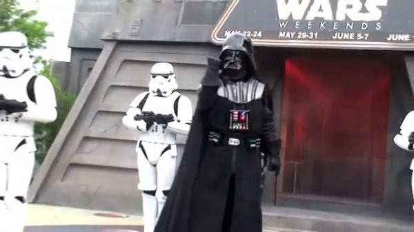 Дарт Вейдер отжигает )))