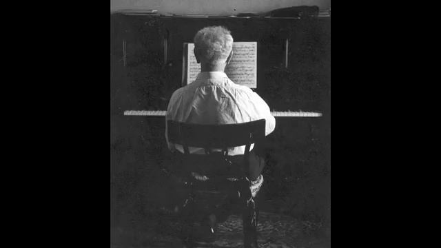 Arthur Rubinstein plays "La campanella" смотреть онлайн