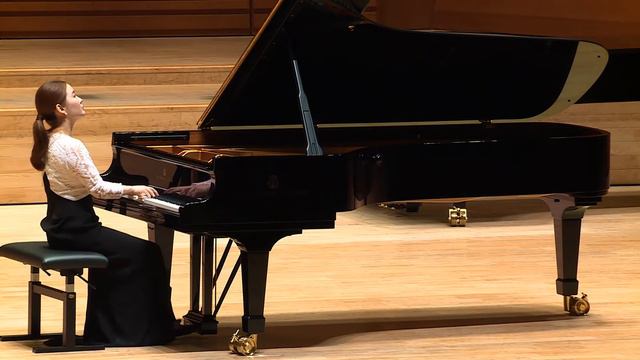 HyunJung Kim plays J.Haydn Piano Sonata nº 59 in E flat, Hob XVI 49 смотреть онлайн
