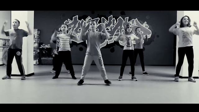 Desiigner - Panda / HIP-HOP ''PANDA'' KIDS [Warm Up Combo] / Avangard Dance Studio смотреть онлайн