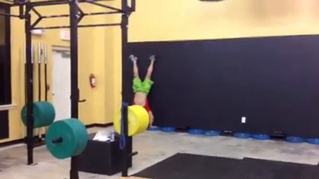 Rodrigo Poderoso doing Crossfit смотреть онлайн