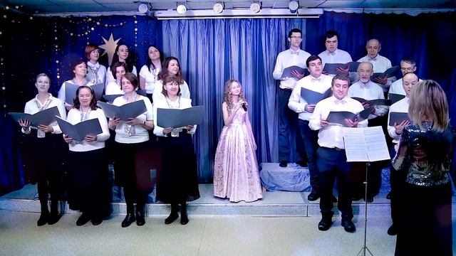 Пусть снег идёт в Рождество// ХОР ЦЕРКВИ "БЛАГАЯ ВЕСТЬ" смотреть онлайн