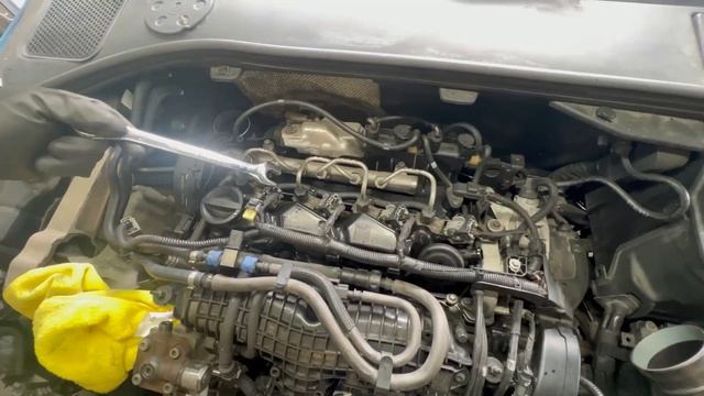 Volvo S60 D4 Valve Cover REPLACEMENT Part 1 - ALL D4 VEA Diesel Engine Owners PLEASE Watch This!
