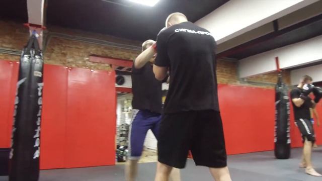 Рукопашный бой телохранителей Сигма-Профи в Mad Max Dojo смотреть онлайн