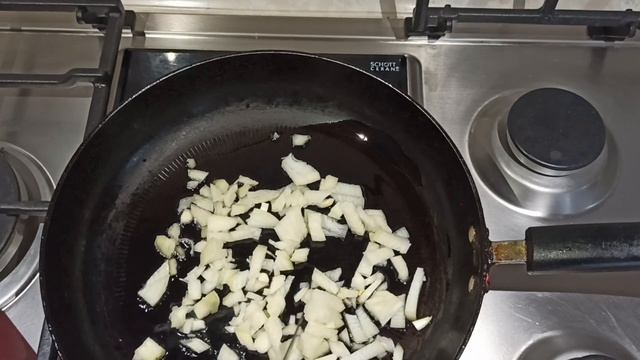 ДОЛОЙ ПОДГОРЕВШЕЙ ЯИЧНИЦЕ?? Секрет идеальной глазуньи! смотреть онлайн