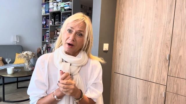 ANNONCE ROMYLOU FACE CAMERA смотреть онлайн