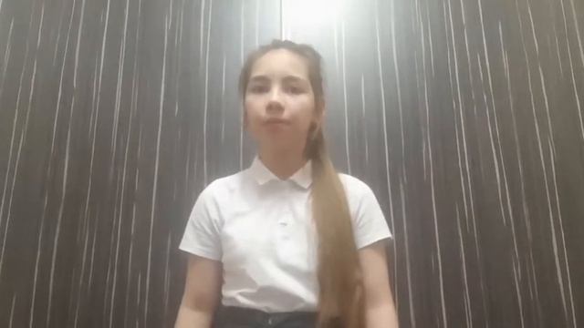 Уханова Дарья читает рассказ Куприна Капелька в ёлке смотреть онлайн