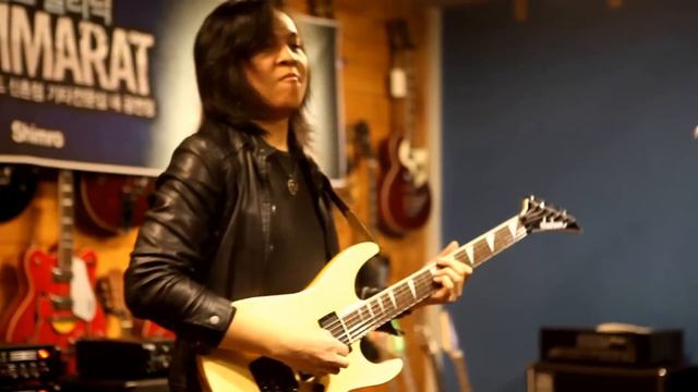 Jack Thammarat-Awakening (Korea Laney Amp Clinic in FREEBUD) смотреть онлайн