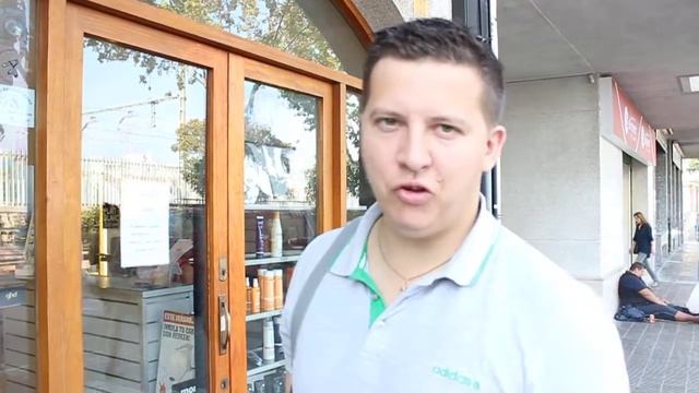 В Испании можно подстричься за 10 евро смотреть онлайн