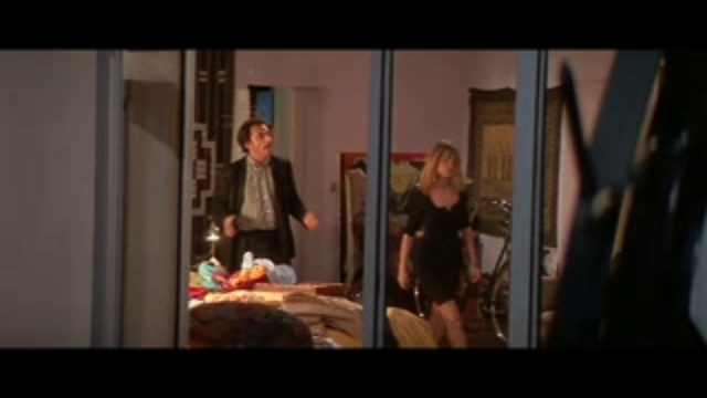 Налево от лифта